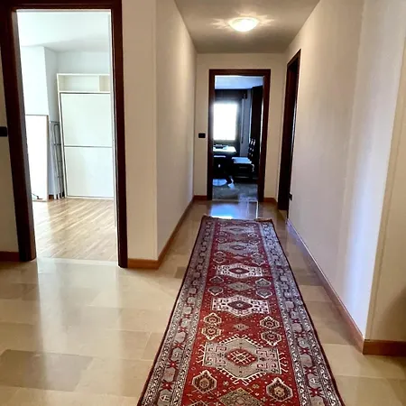 Solarium View Apartment Rom